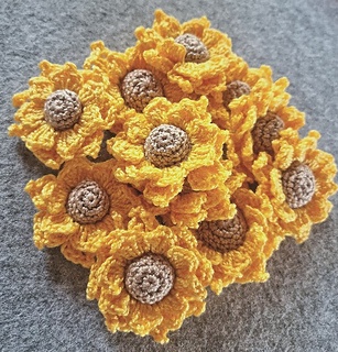 Free crochet sunflower pattern