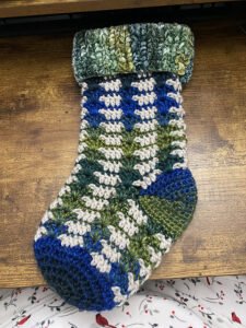 27 Free and Easy Crochet Christmas Stocking Patterns | Yarns and Crafts