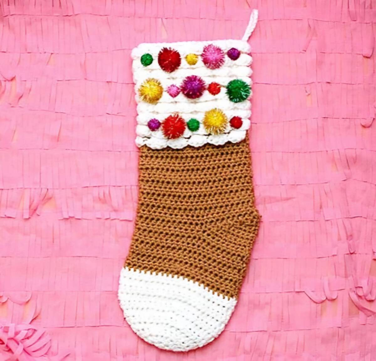 27 Free and Easy Crochet Christmas Stocking Patterns | Yarns and Crafts