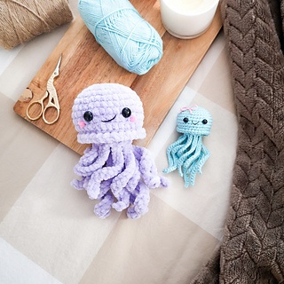 Free crochet no-sew amigurumi pattern