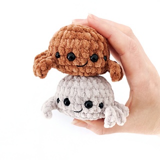 free crochet no-sew amigurumi spider pattern