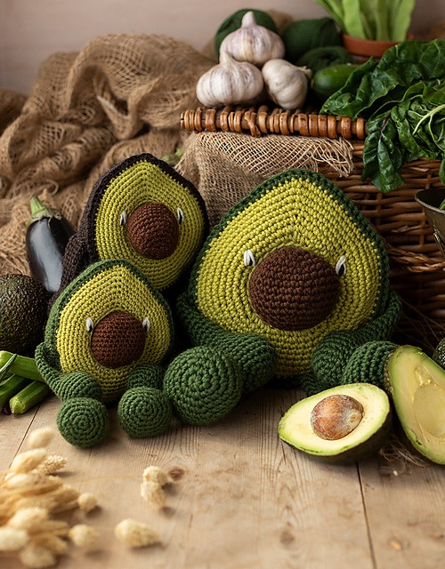 Free Amigurumi Crochet Avocado Pattern