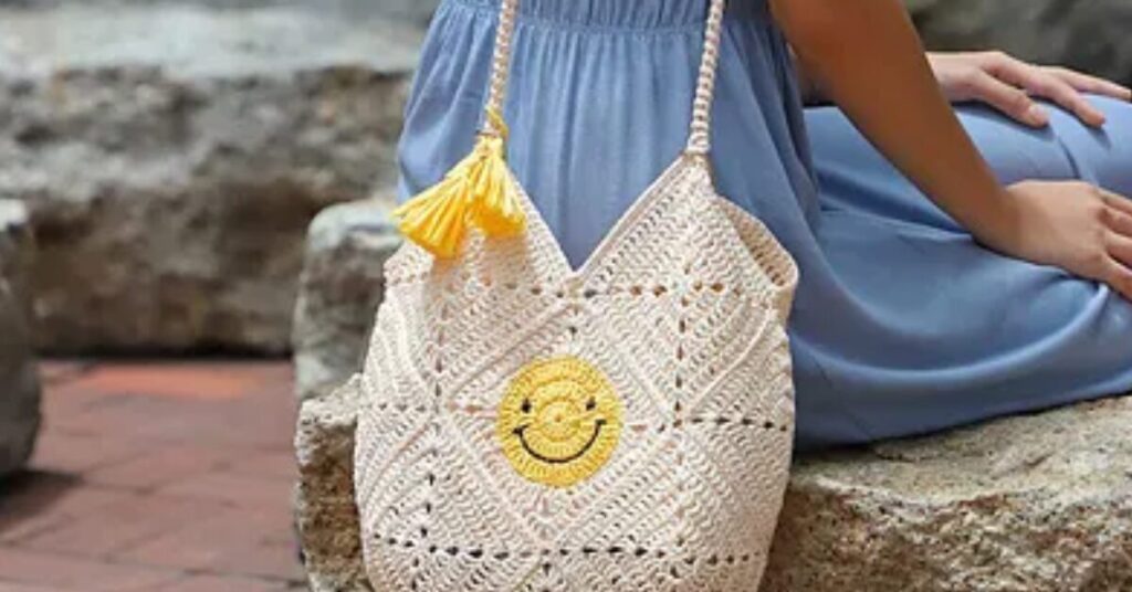 free crochet granny square bag patterns featured image
