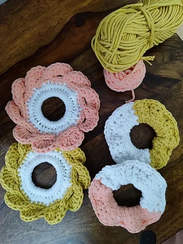 free crochet hair scrunchies patterns