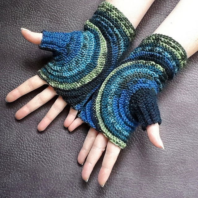 Free Crochet Fingerles Glove Patterns