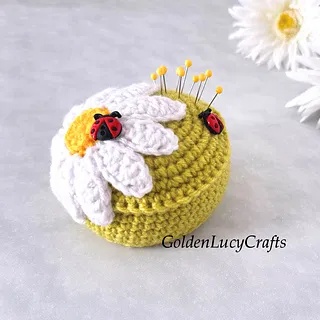 Free crochet daisy patterns