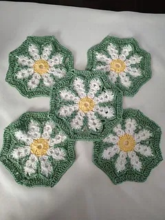 Free crochet daisy patterns