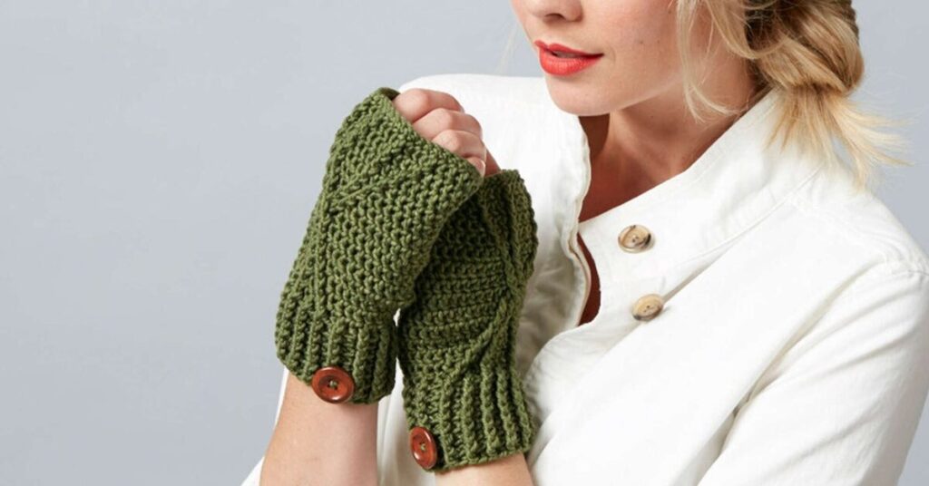 Free Crochet Fingerless Glove Patterns Featured-Image