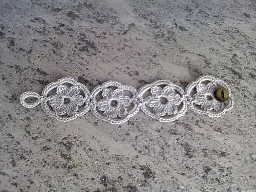 free crochet flower bracelet patterns