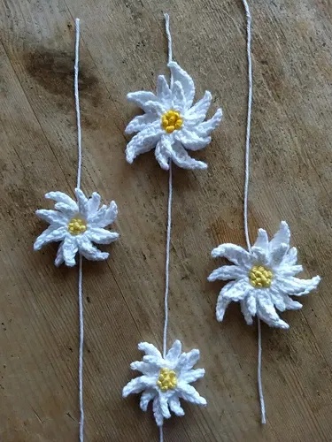 Free Crochet Puff Flower Patterns