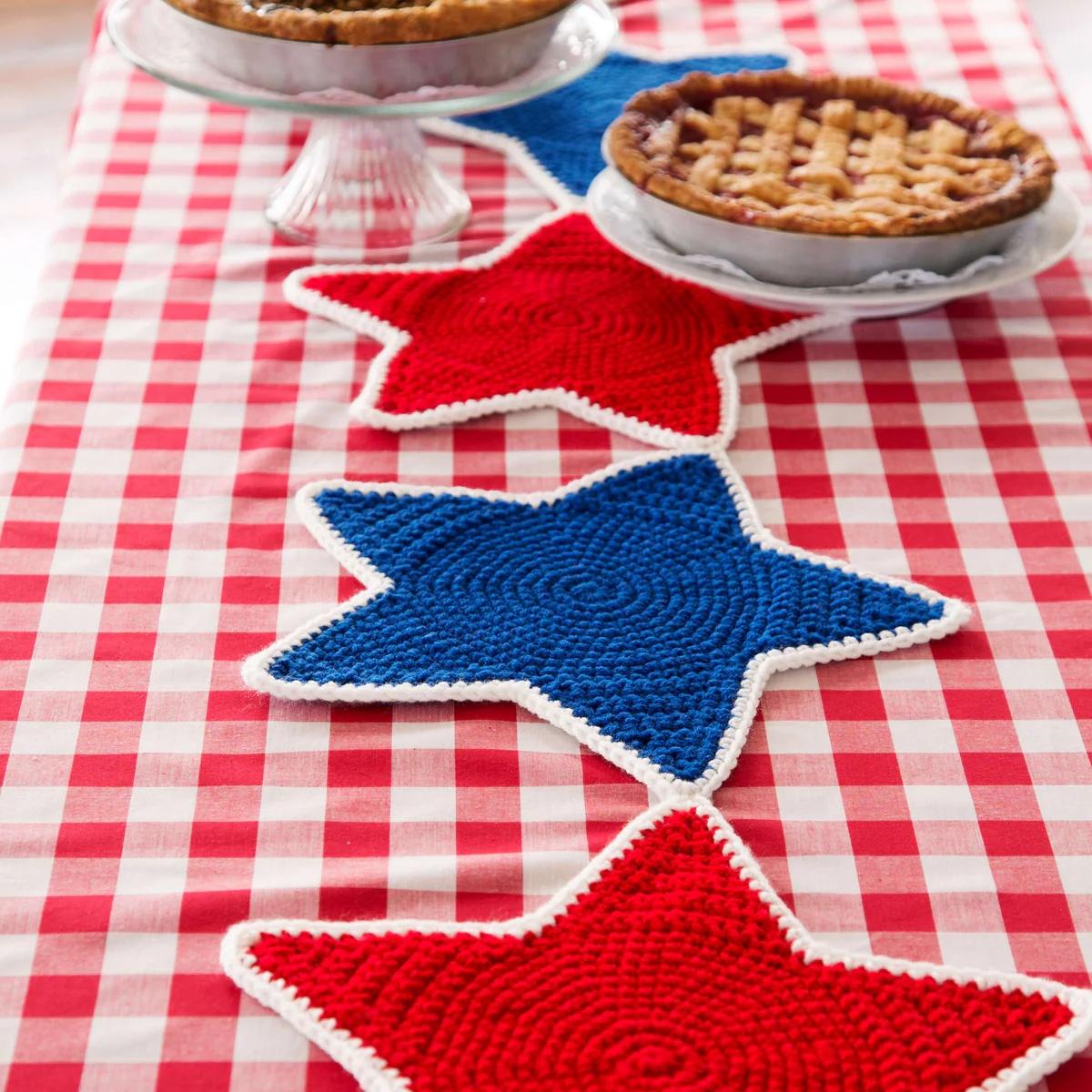 Free crochet star pattern