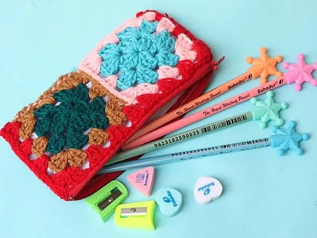 Free crochet zipper pouch patterns