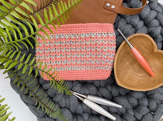 Free crochet zipper pouch patterns