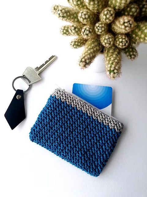 Free crochet zipper pouch patterns