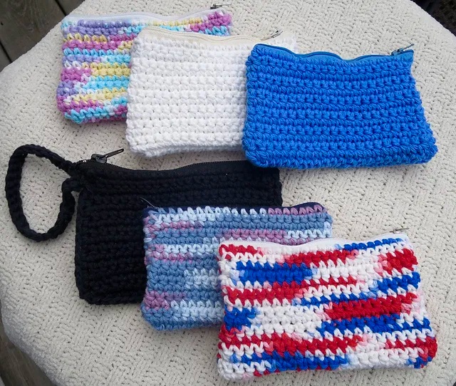 Free crochet zipper pouch patterns