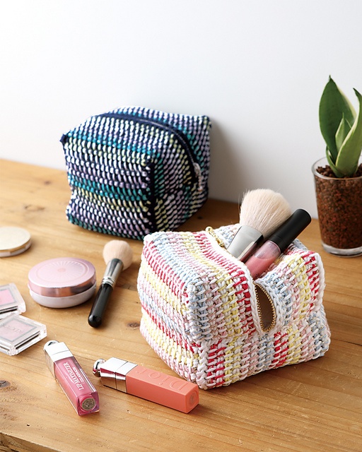 Free crochet zipper pouch patterns