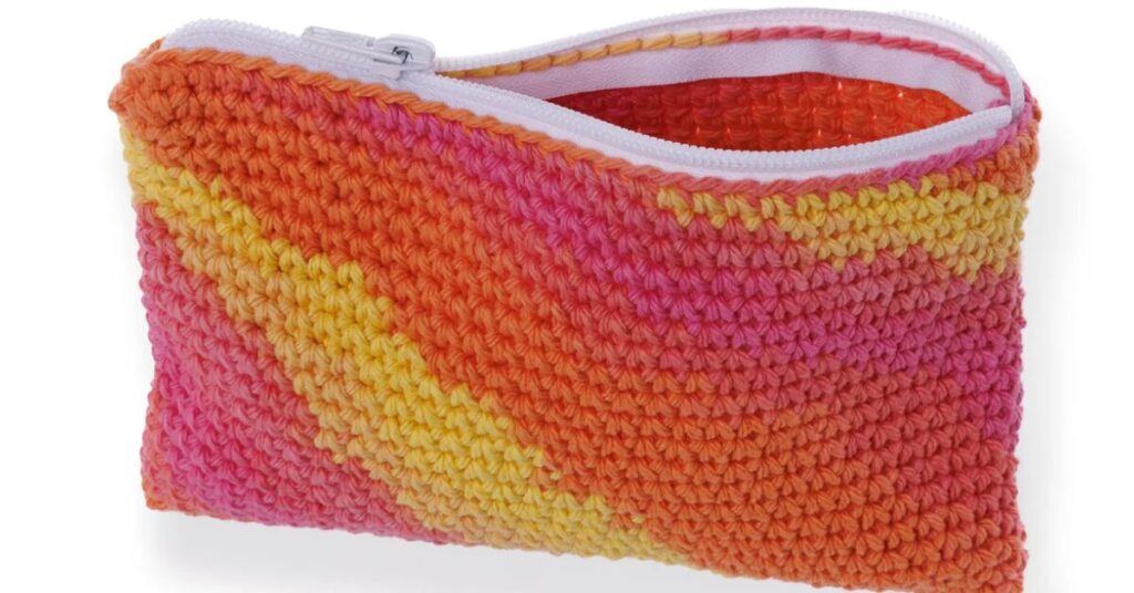 free crochet zipper pouch patterns featured image