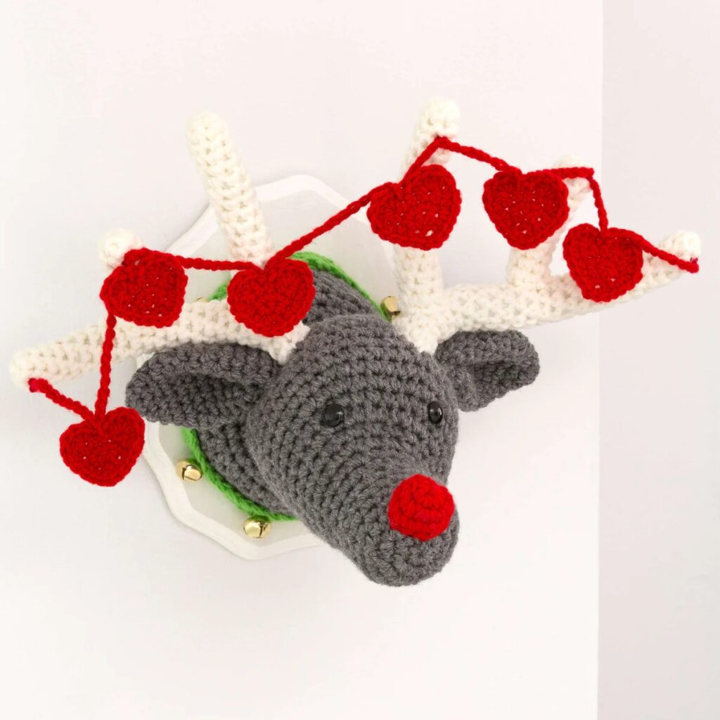 Free Crochet Pocket Reindeer Patterns