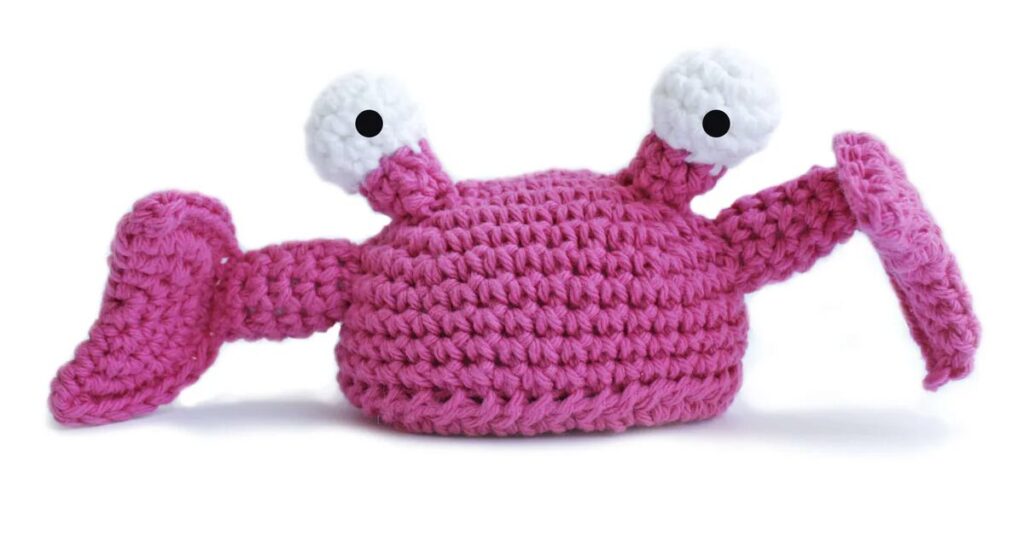 Featured image free crochet crab pattern