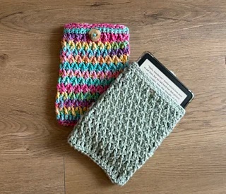 Free crochet Kindle sleeve patterns