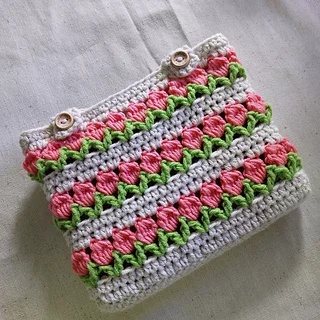 Free crochet Kindle sleeve patterns