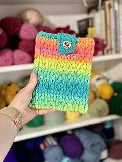 Free crochet Kindle sleeve patterns