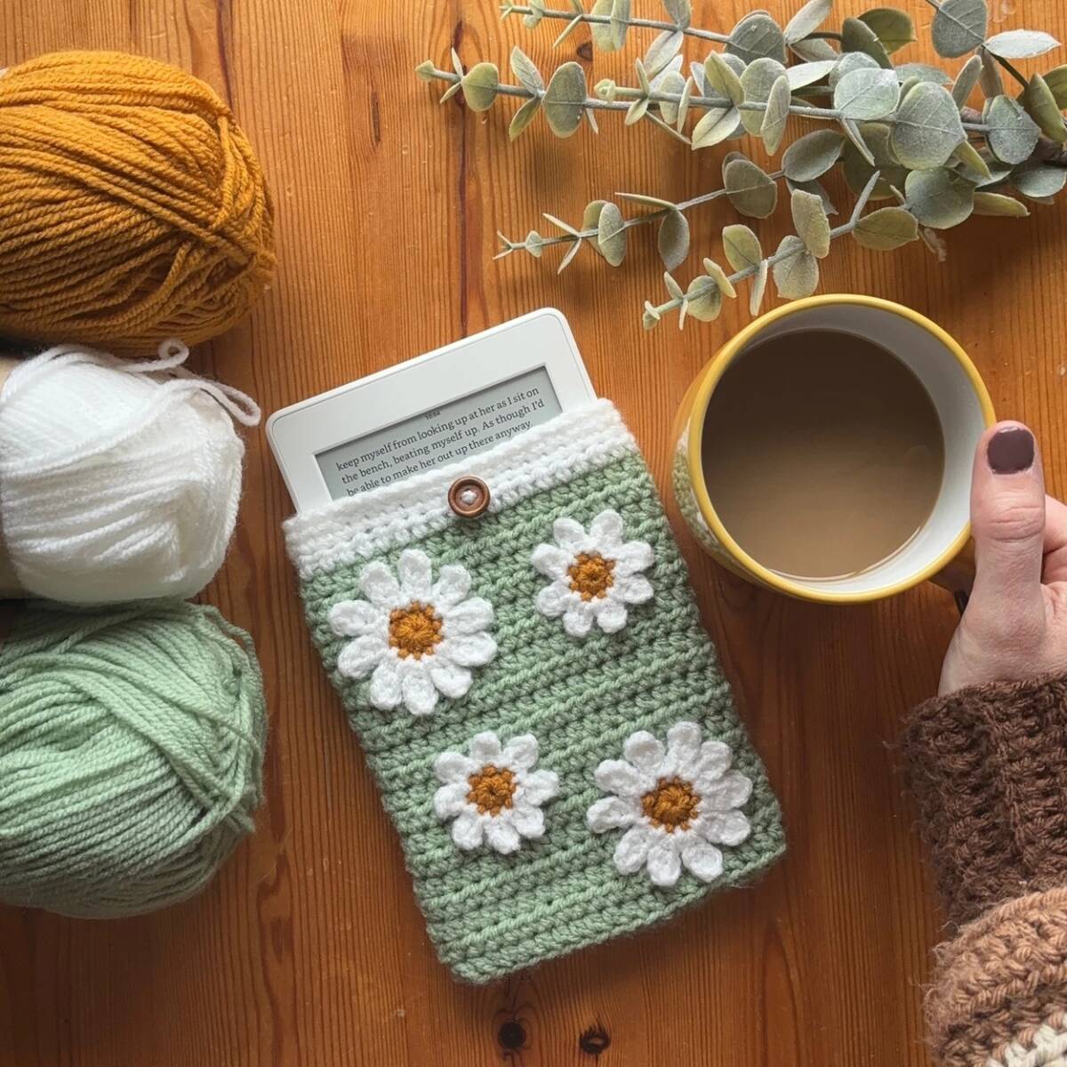 Free crochet Kindle sleeve patterns