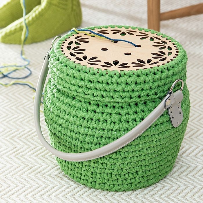 Free crochet yarn holder patterns
