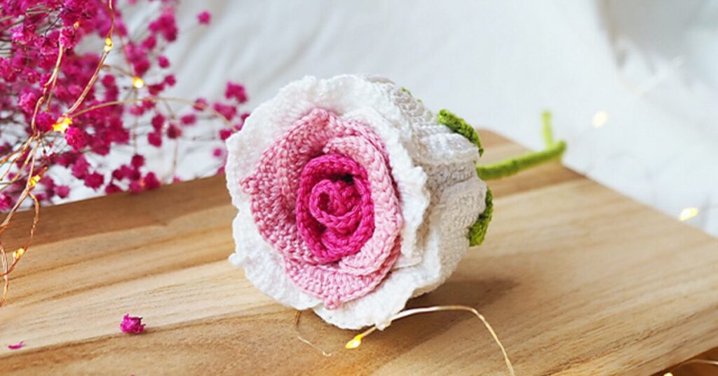 Free Crochet Flower Patterns for Room Decor Featured Image.
