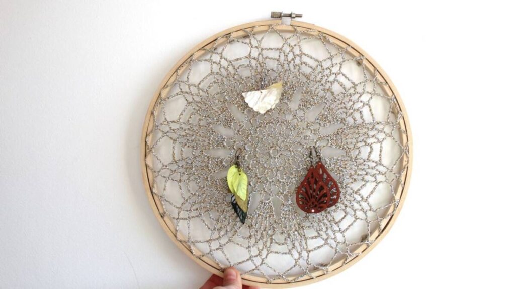 Free crochet jewelry holder patterns