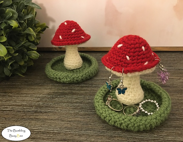 Free crochet jewelry holder patterns