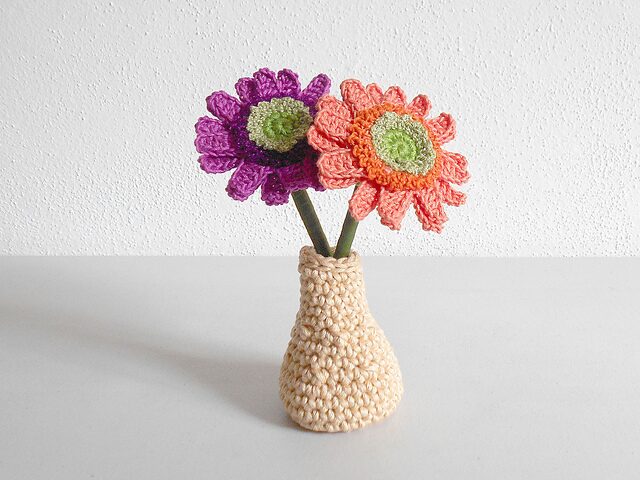 Free Crochet Flower Patterns for Room Decor