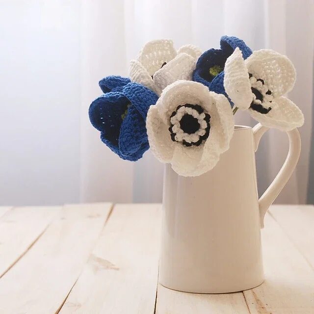 Free Crochet Flower Patterns for Room Decor