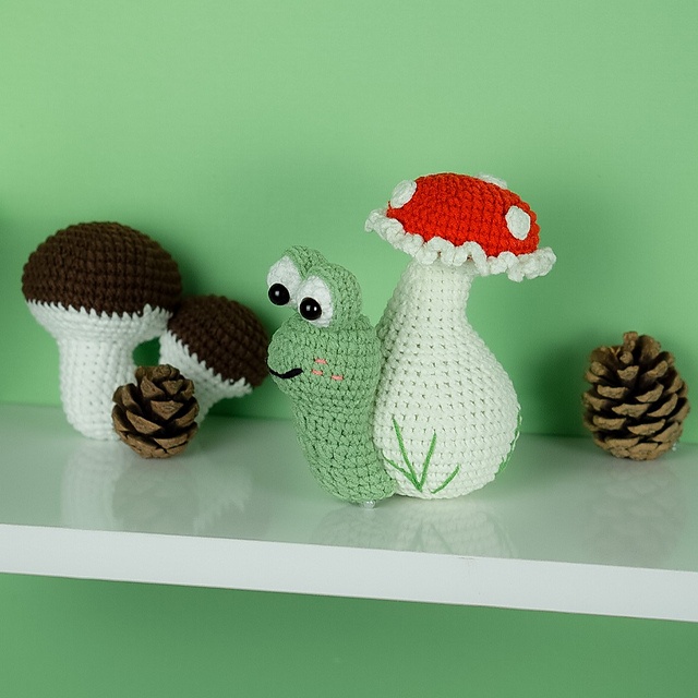 Free crochet amigurumi snail patterns