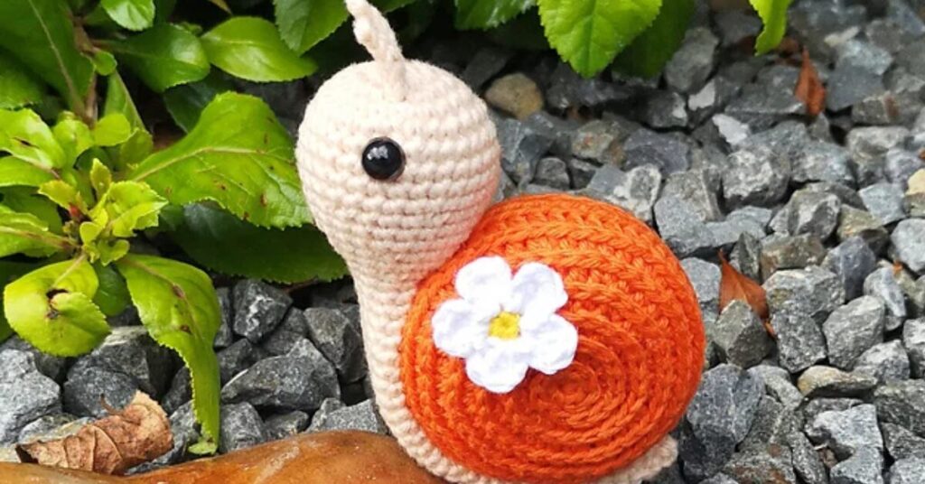 Free crochet amigurumi snail patterns featured image