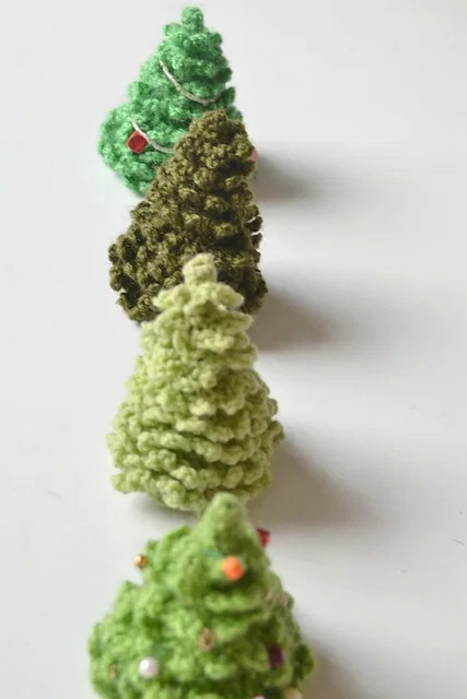 Free crochet Christmas tree patterns