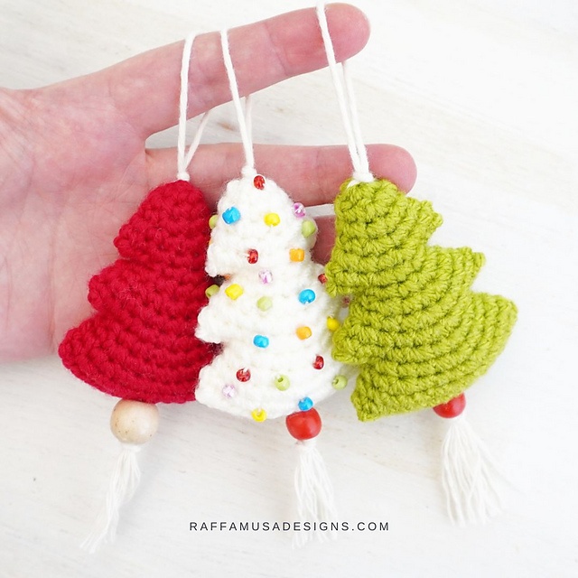 Free crochet Christmas tree patterns