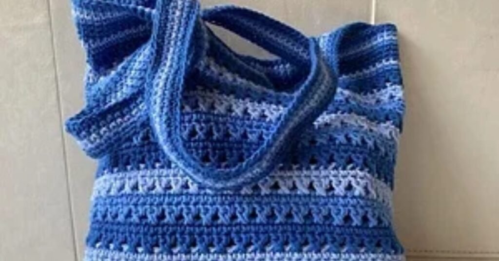 Free crochet ocean breeze tote patterns featured image.