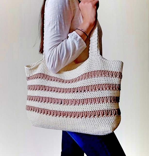 Free crochet ocean breeze tote patterns