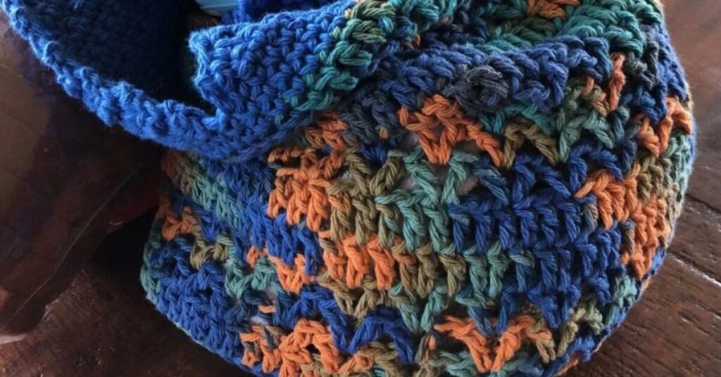 Free crochet v-stitch market bag patterns
