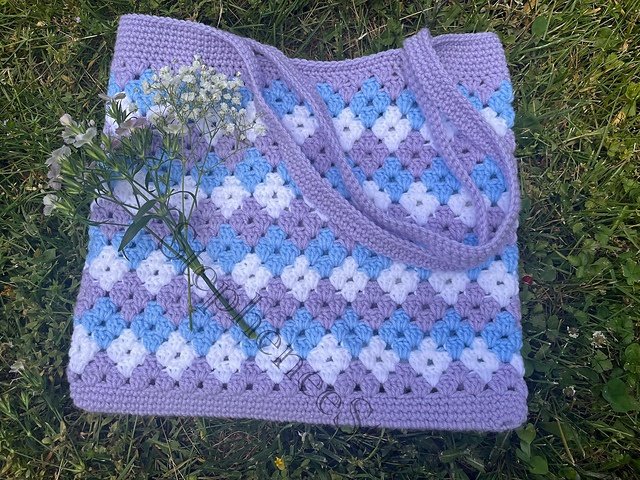 Free Crochet Diamond Tote Patterns