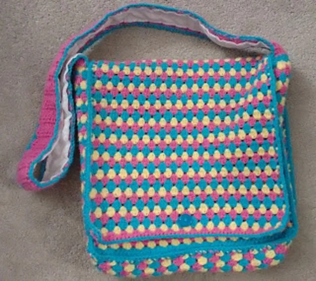 Free crochet messenger bag patterns