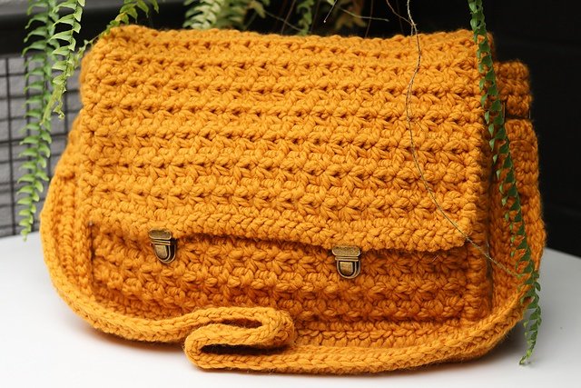 Free crochet messenger bag patterns