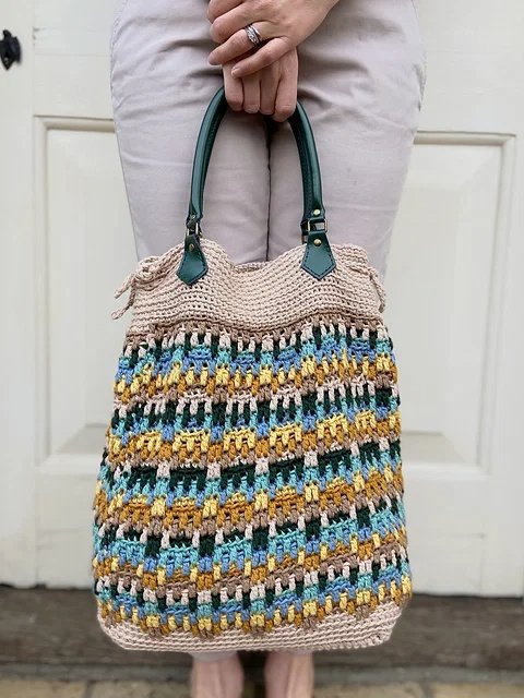 Free Crochet Mosaic Bricks Tote Patterns