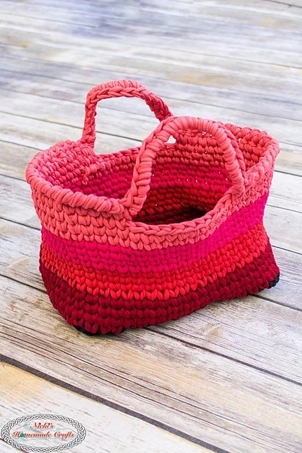 Free crochet t-shirt yarn handbag patterns
