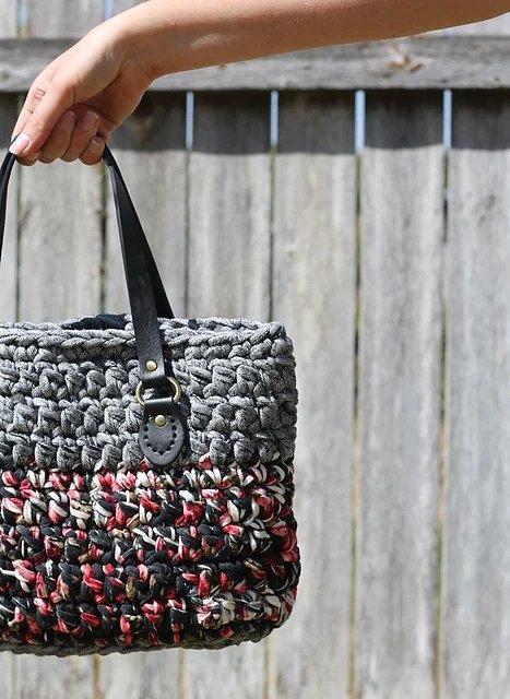 Free crochet t-shirt yarn handbag patterns