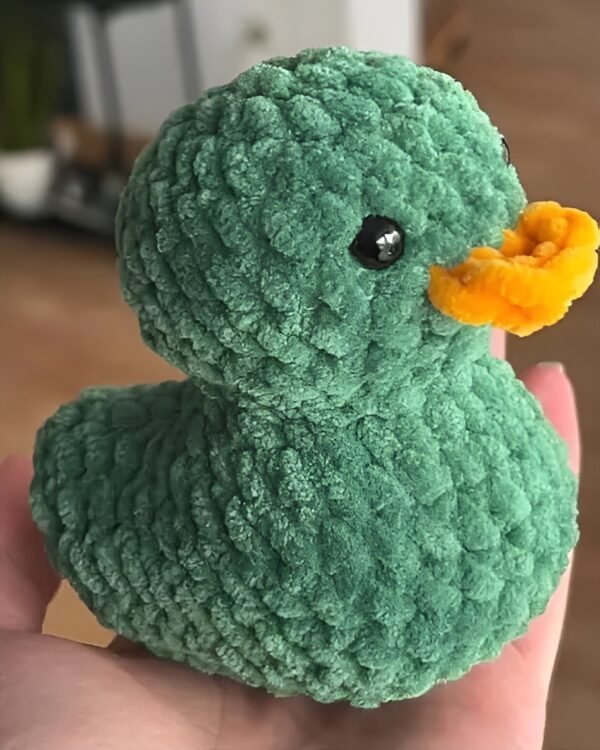 free no-sew amigurumi crochet duck patterns