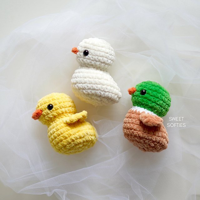 free no-sew amigurumi crochet duck patterns