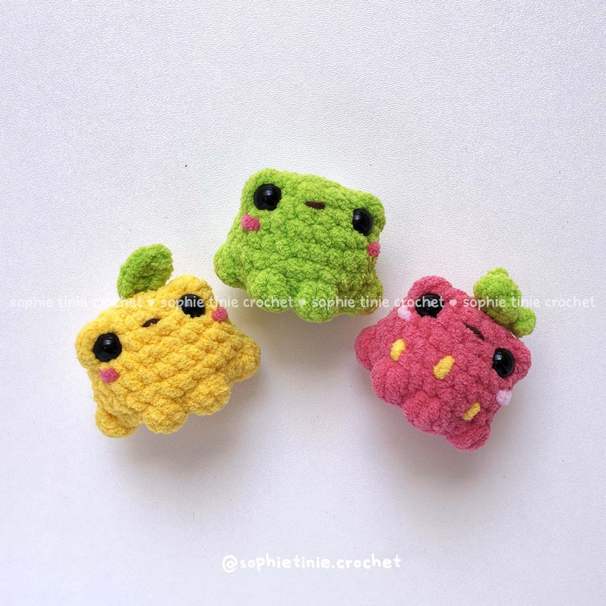 Free no-sew amigurumi crochet frog patterns