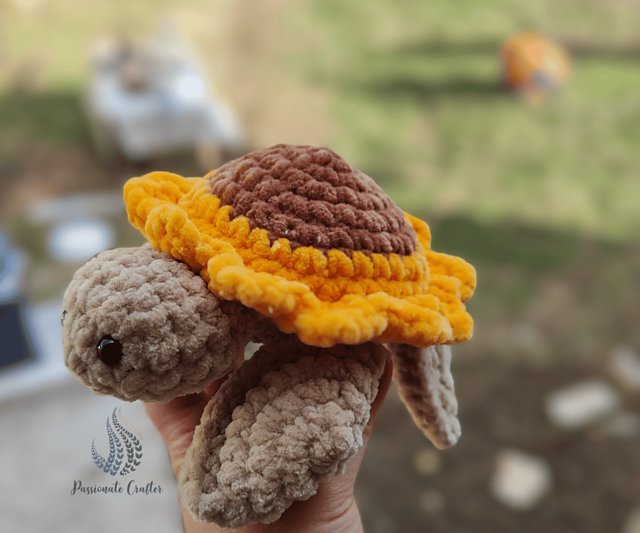 Free no-sew amigurumi crochet turtle patterns